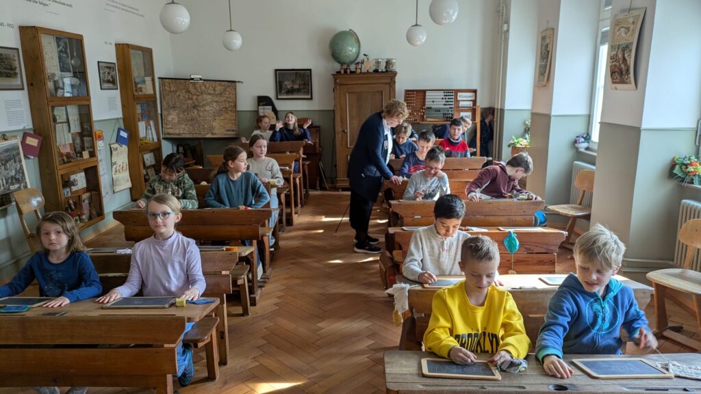 3FD0A16B-F014-4FAD-B17A-551C8E6A339A