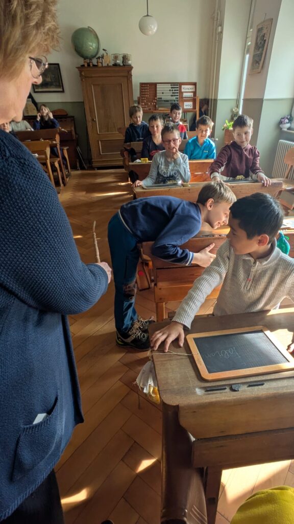 A4E26361-3693-4225-A63B-EE5857D8EF8A