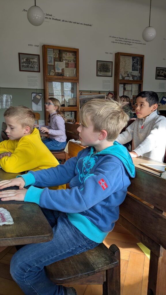 FB4AF23A-3DD1-4DA3-B189-B4F394BB1007